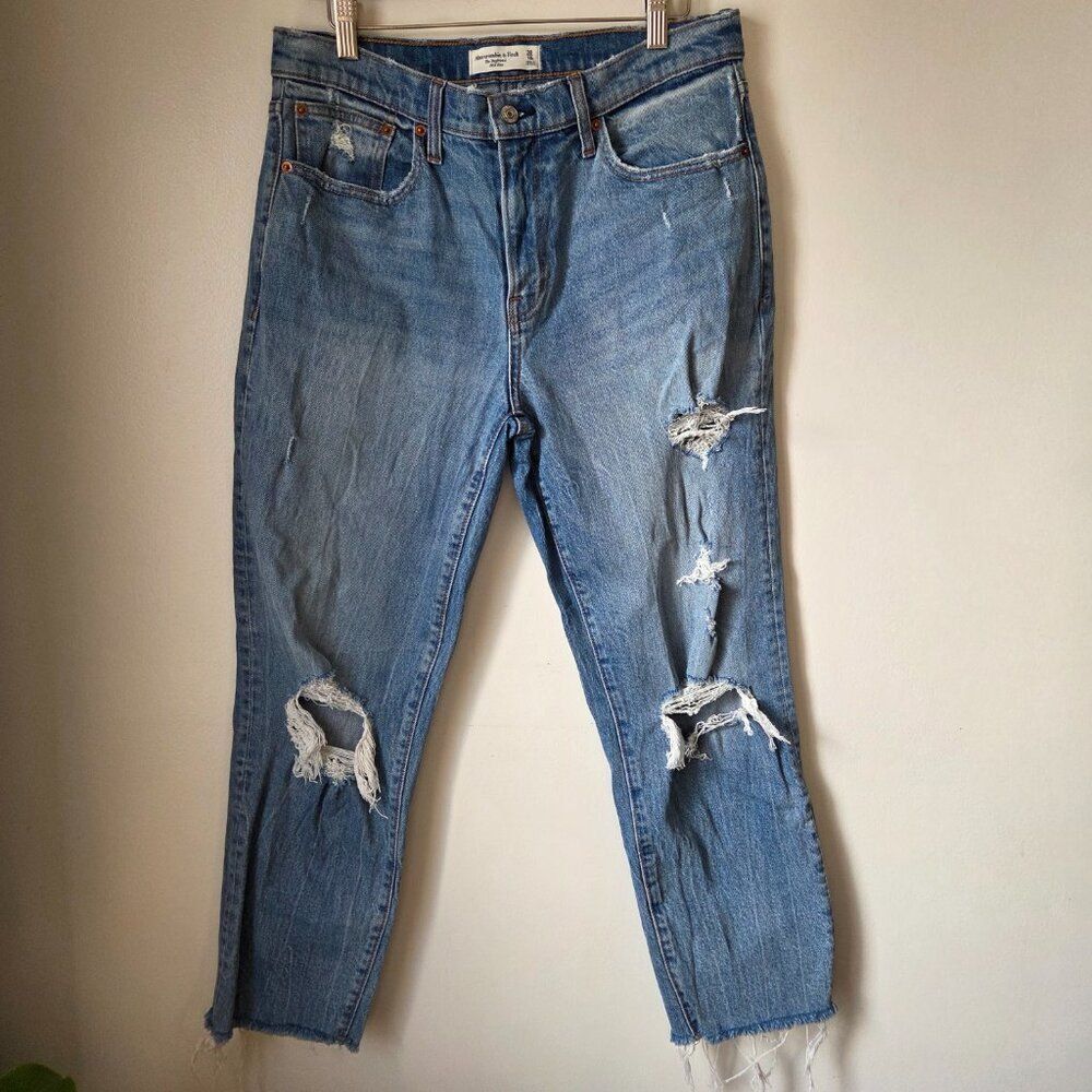 EUC ABERCROMBIE & FITCH THE BOYFRIEND MIDRISE RIPPED JEANS SIZE 30/10R WOMENS